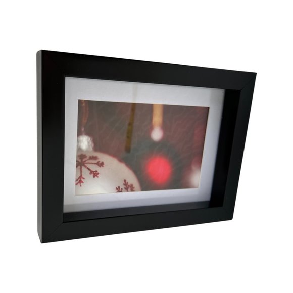 6/$20🌸 Christmas Bauble Print in Black Frame - Picture 9 of 16